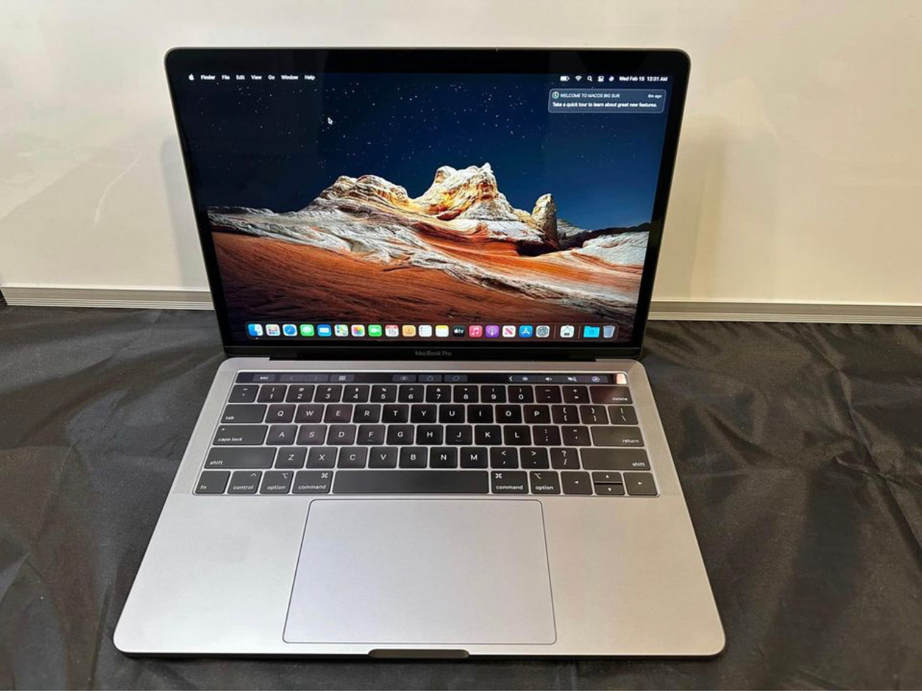 Apple MacBook Pro (With TouchBar)