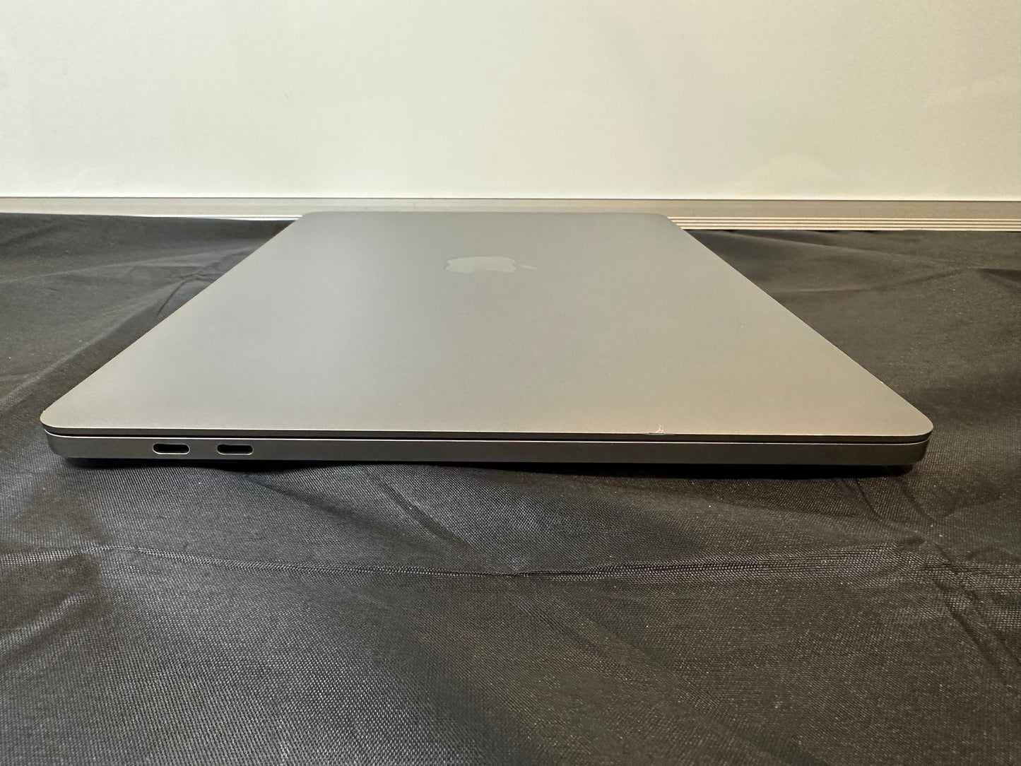 Apple MacBook Pro (i7, 16GB, 256GB)