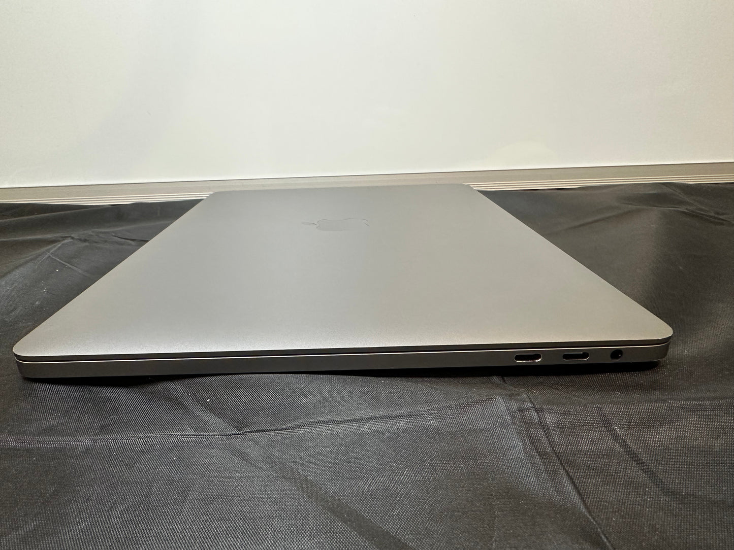 Apple MacBook Pro (i7, 16GB, 256GB)